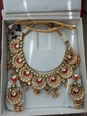 Traditional Gold-Tone Red & Green Kundan Necklace Set - Unbranded